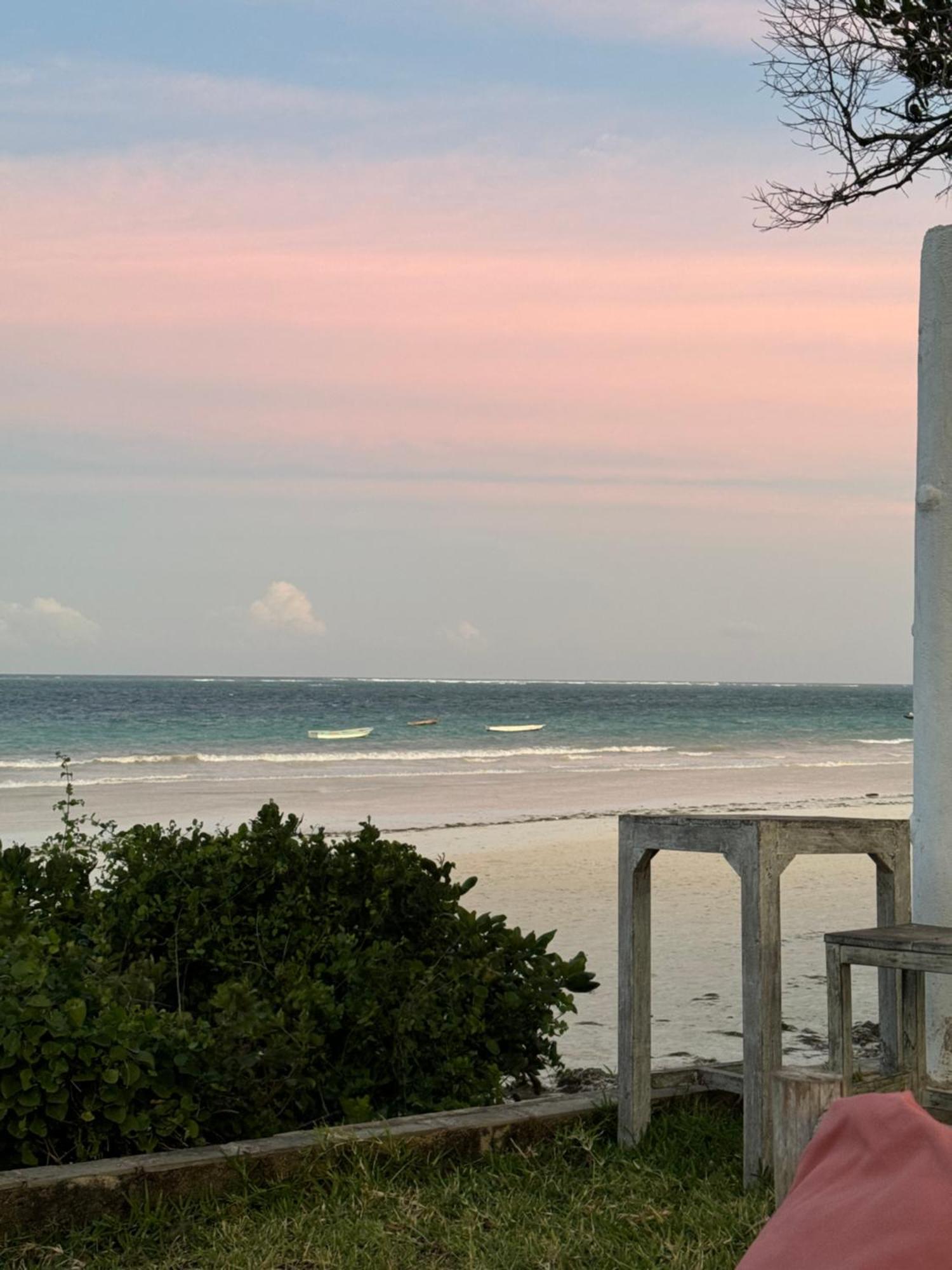 Ocean Paradise Beach Apartment Galu Exterior photo